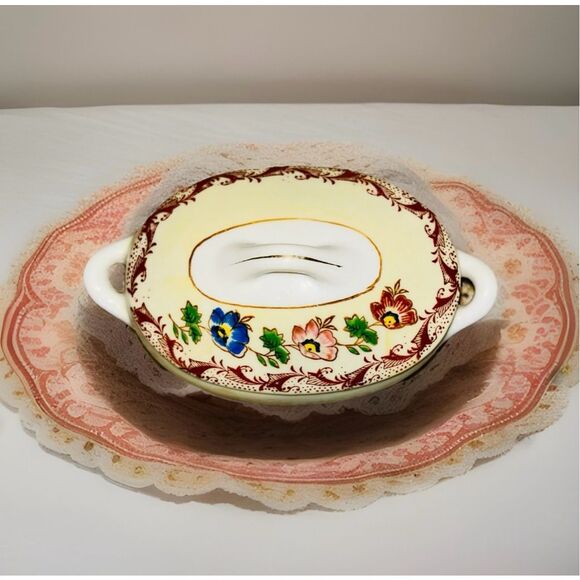 Vintage Japan Mini White Porcelain Tureen Floral Pattern Under Plate - Picture 4 of 7